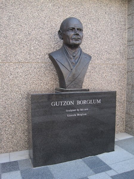 Mt Rushmore Sculptor